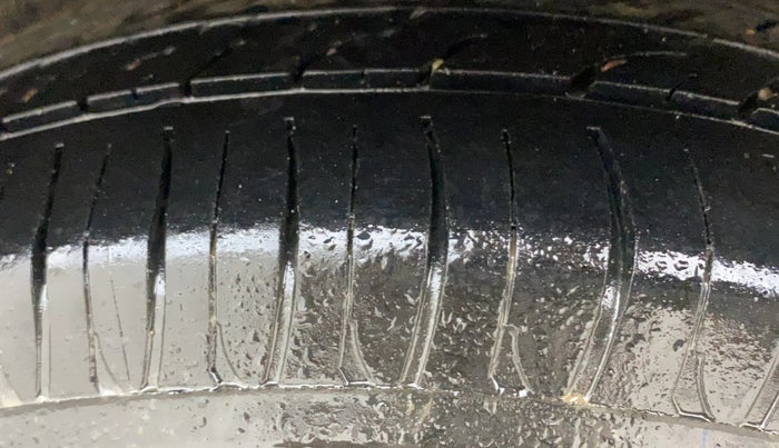 2016 Hyundai Grand i10 ASTA 1.2 KAPPA VTVT, Petrol, Manual, 60,771 km, Left Rear Tyre Tread