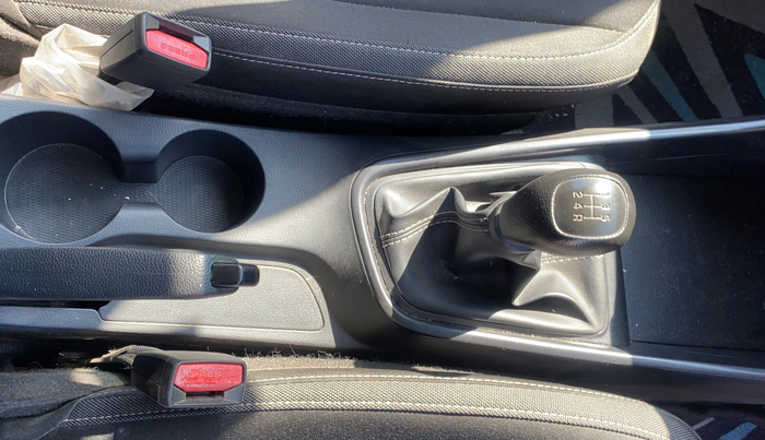 2020 Hyundai NEW I20 MAGNA 1.2 MT, Petrol, Manual, 23,731 km, Gear Lever