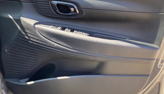 2020 Hyundai NEW I20 MAGNA 1.2 MT, Petrol, Manual, 23,731 km, Driver Side Door Panels Control