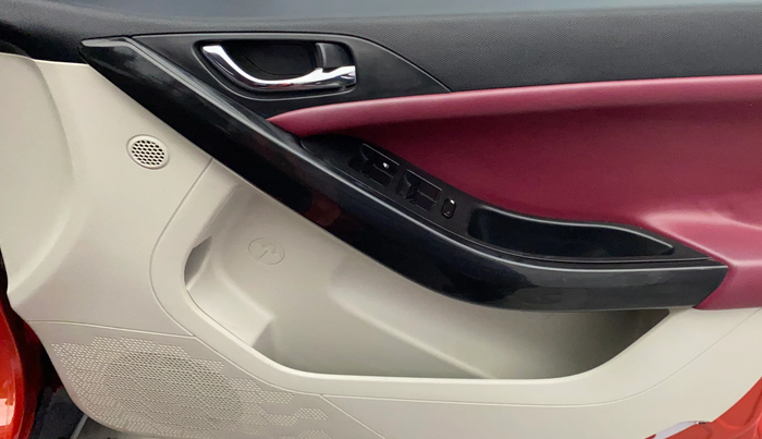 2020 Tata NEXON XZ PLUS (O) DIESEL DUAL TONE, Diesel, Manual, 93,897 km, Driver Side Door Panels Control