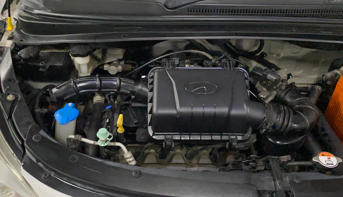 2016 Hyundai i10 SPORTZ 1.1, Petrol, Manual, 63,077 km, Engine View - Right