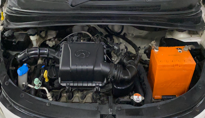 2016 Hyundai i10 SPORTZ 1.1, Petrol, Manual, 63,077 km, Engine View