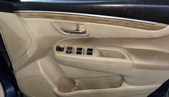 2022 Maruti Ciaz ZETA AT 1.5  SHVS PETROL, Petrol, Automatic, 46,388 km, Driver Side Door Panels Control