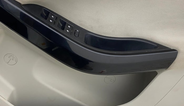 2021 Tata NEXON XZA PLUS SUNROOF PETROL, Petrol, Automatic, 40,365 km, Driver Side Door Panels Control