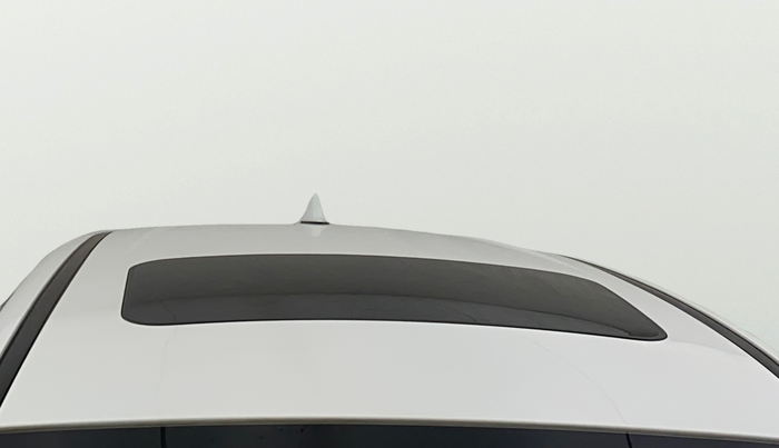 2022 Hyundai NEW I20 ASTA 1.2 MT, Petrol, Manual, 32,403 km, Moonroof/ Sunroof