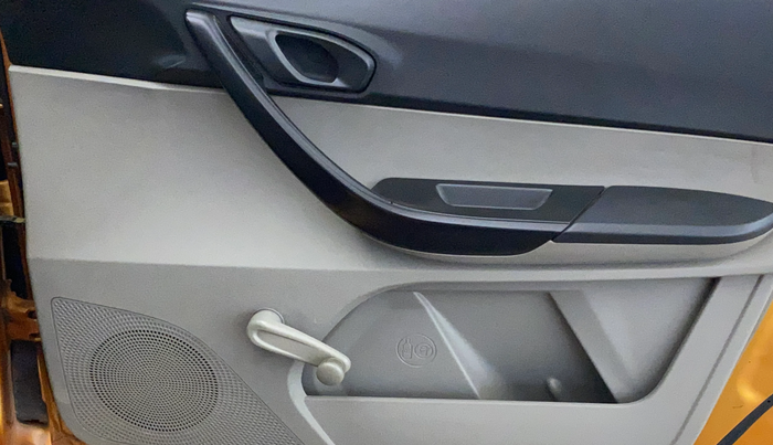 2017 Tata Tiago XE PETROL, Petrol, Manual, 99,366 km, Driver Side Door Panels Control