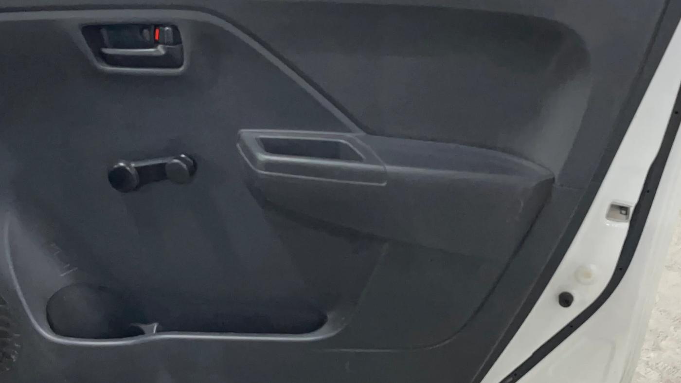 2023 Maruti Alto K10 LXI, Petrol, Manual, 13,254 km, Driver Side Door Panels Control