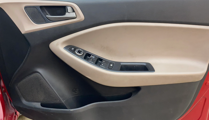 2016 Hyundai Elite i20 SPORTZ 1.4 CRDI, Diesel, Manual, 90,857 km, Driver Side Door Panels Control