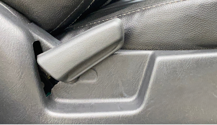 2016 Maruti Alto K10 VXI, CNG, Manual, 27,630 km, Driver Side Adjustment Panel