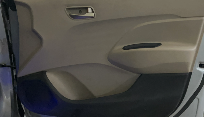 2019 Hyundai NEW SANTRO SPORTZ CNG, CNG, Manual, 86,196 km, Driver Side Door Panels Control