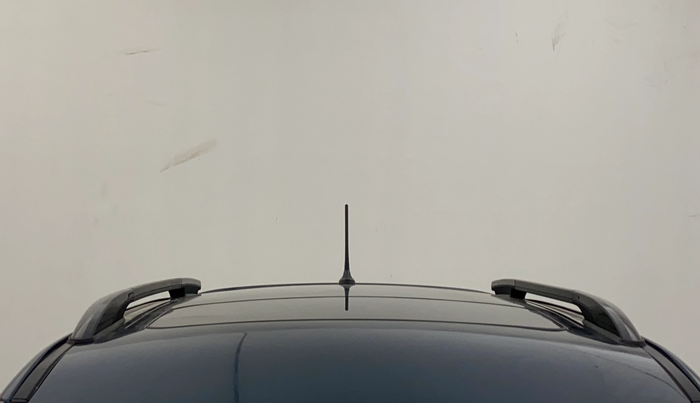 2024 Mahindra XUV300 W8 (O) 1.2 PETROL AMT, Petrol, Automatic, 16,340 km, Moonroof/ Sunroof