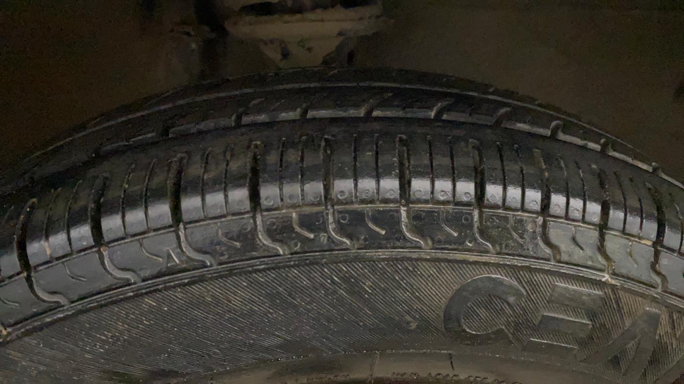 2015 Maruti Alto 800 VXI, Petrol, Manual, 25,892 km, Right Front Tyre Tread
