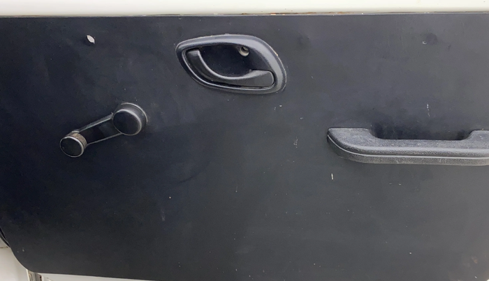 2019 Maruti Eeco 7 STR, CNG, Manual, 84,467 km, Driver Side Door Panels Control