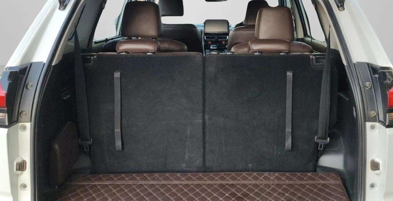 2023 Toyota INNOVA HYCROSS ZX HYBRID 7 STR, Hybrid, Automatic, 48,418 km, Boot Inside