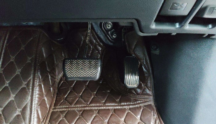 2023 Toyota INNOVA HYCROSS ZX HYBRID 7 STR, Hybrid, Automatic, 48,418 km, Pedals