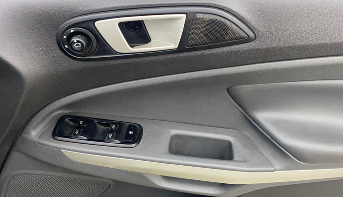 2014 Ford Ecosport TITANIUM 1.5L DIESEL, Diesel, Manual, 57,471 km, Driver Side Door Panels Control