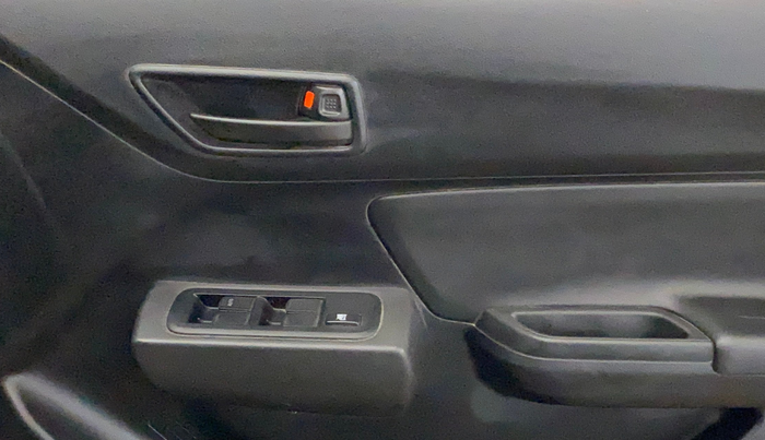 2021 Maruti Swift LXI, Petrol, Manual, 39,260 km, Driver Side Door Panels Control