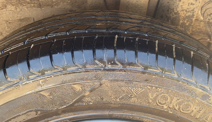 2016 Hyundai Elite i20 MAGNA 1.2, Petrol, Manual, 53,399 km, Left Rear Tyre Tread