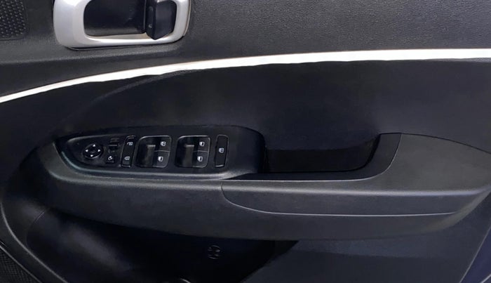 2020 Hyundai VENUE S+ 1.2, Petrol, Manual, 20,005 km, Driver Side Door Panels Control