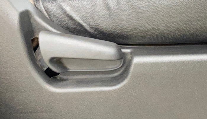 2015 Maruti Wagon R 1.0 VXI AMT, Petrol, Automatic, 49,527 km, Driver Side Adjustment Panel