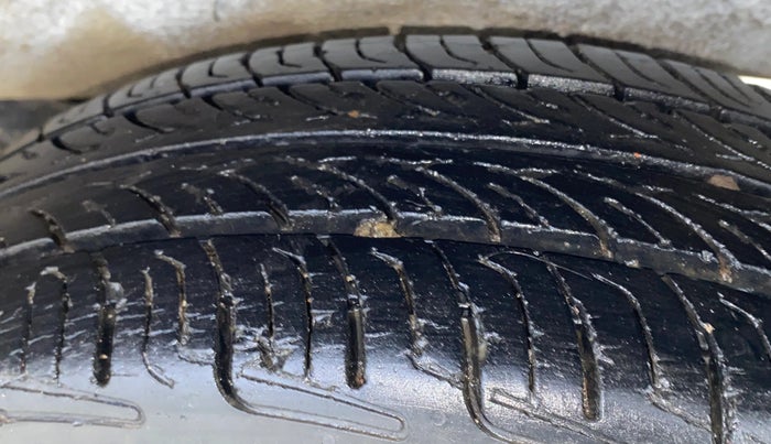 2015 Maruti Wagon R 1.0 VXI AMT, Petrol, Automatic, 49,527 km, Left Rear Tyre Tread