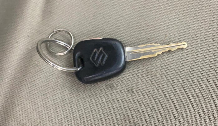 2017 Maruti Alto K10 VXI, Petrol, Manual, 38,310 km, Key Close Up