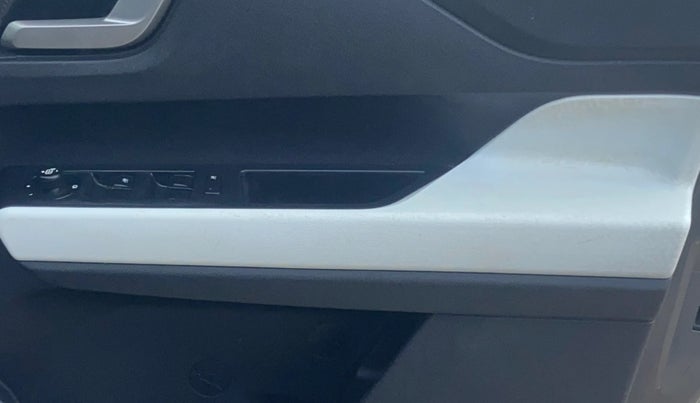 2024 Tata PUNCH Creative Dual Tone MT Sunroof, Petrol, Manual, 25,540 km, Driver Side Door Panels Control