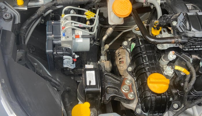 2024 Tata PUNCH Creative Dual Tone MT Sunroof, Petrol, Manual, 25,540 km, Engine View - Right