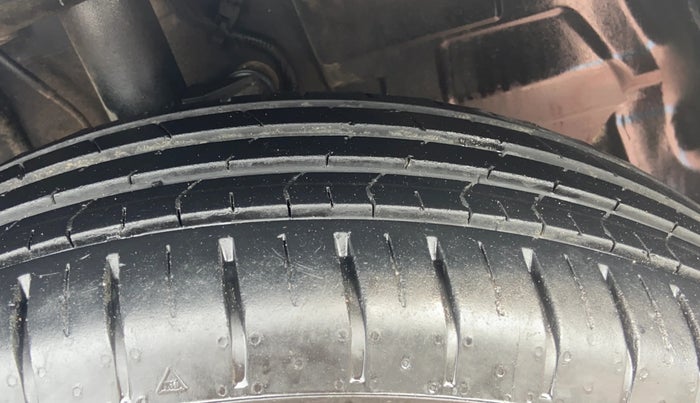 2024 Tata PUNCH Creative Dual Tone MT Sunroof, Petrol, Manual, 25,540 km, Right Front Tyre Tread