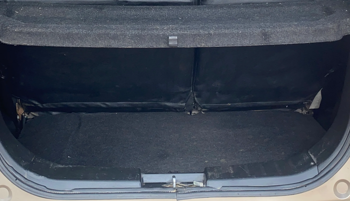2014 Maruti Wagon R 1.0 VXI, Petrol, Manual, 74,074 km, Boot Inside