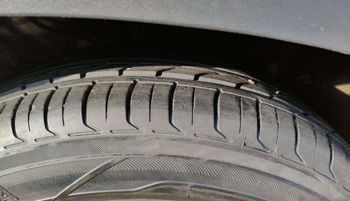 2024 KIA SELTOS  HTX 1.5 DIESEL AT, Diesel, Automatic, 19,001 km, Left Rear Tyre Tread