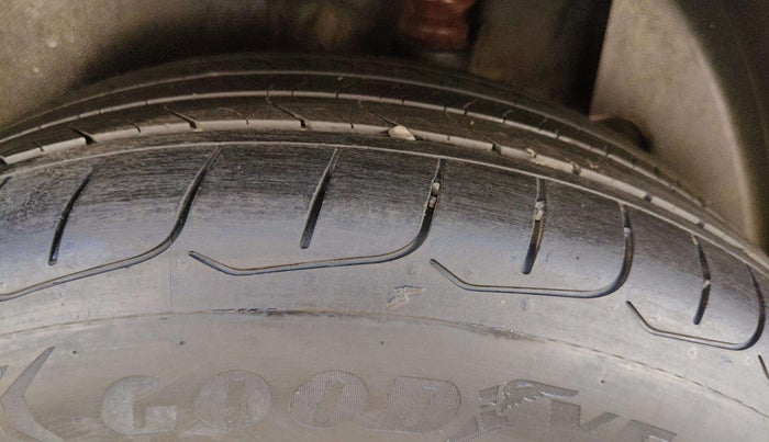 2024 KIA SELTOS  HTX 1.5 DIESEL AT, Diesel, Automatic, 19,001 km, Left Front Tyre Tread