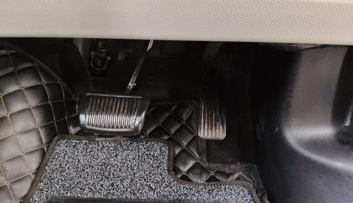 2024 KIA SELTOS  HTX 1.5 DIESEL AT, Diesel, Automatic, 19,001 km, Pedals