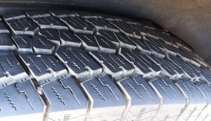 2020 Ford Endeavour TITANIUM PLUS 2.0 4X2 AT SUNROOF, Diesel, Automatic, 65,623 km, Left Front Tyre Tread