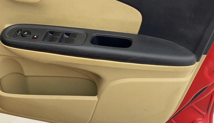 2014 Honda Brio VX AT, Petrol, Automatic, 78,362 km, Driver Side Door Panels Control