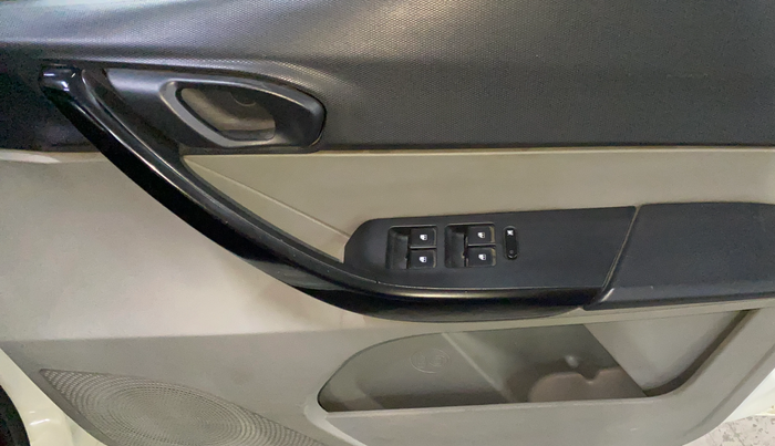 2017 Tata Tiago XT PETROL, Petrol, Manual, 45,432 km, Driver Side Door Panels Control