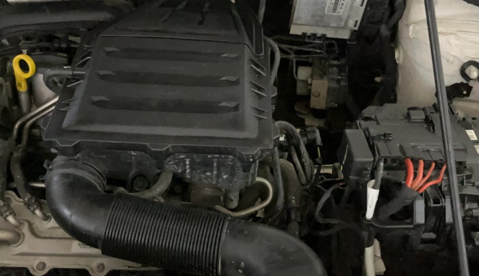 2022 Volkswagen Polo HIGHLINE PLUS 1.0L TSI, Petrol, Manual, 82,569 km, Engine View - Left