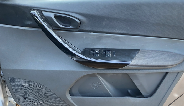 2017 Tata TIGOR XT PETROL, CNG, Manual, 37,080 km, Driver Side Door Panels Control
