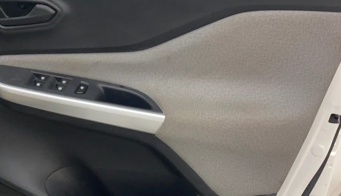 2022 Nissan MAGNITE XE, Petrol, Manual, 10,558 km, Driver Side Door Panels Control