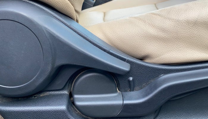 2022 Honda City 1.5L I-VTEC V MT 5TH GEN, Petrol, Manual, 55,466 km, Driver Side Adjustment Panel