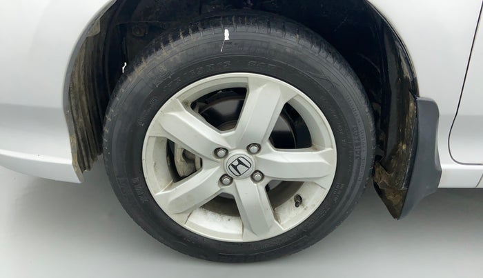 2013 Honda City 1.5L I-VTEC S MT, Petrol, Manual, 33,098 km, Left front tyre - Minor crack