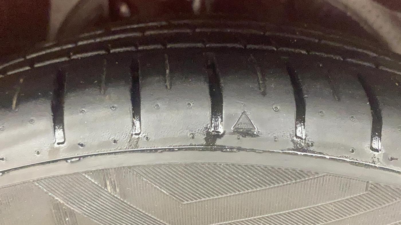 2020 Ford Figo Aspire TITANIUM PLUS 1.5 DIESEL, Diesel, Manual, 49,830 km, Right Front Tyre Tread