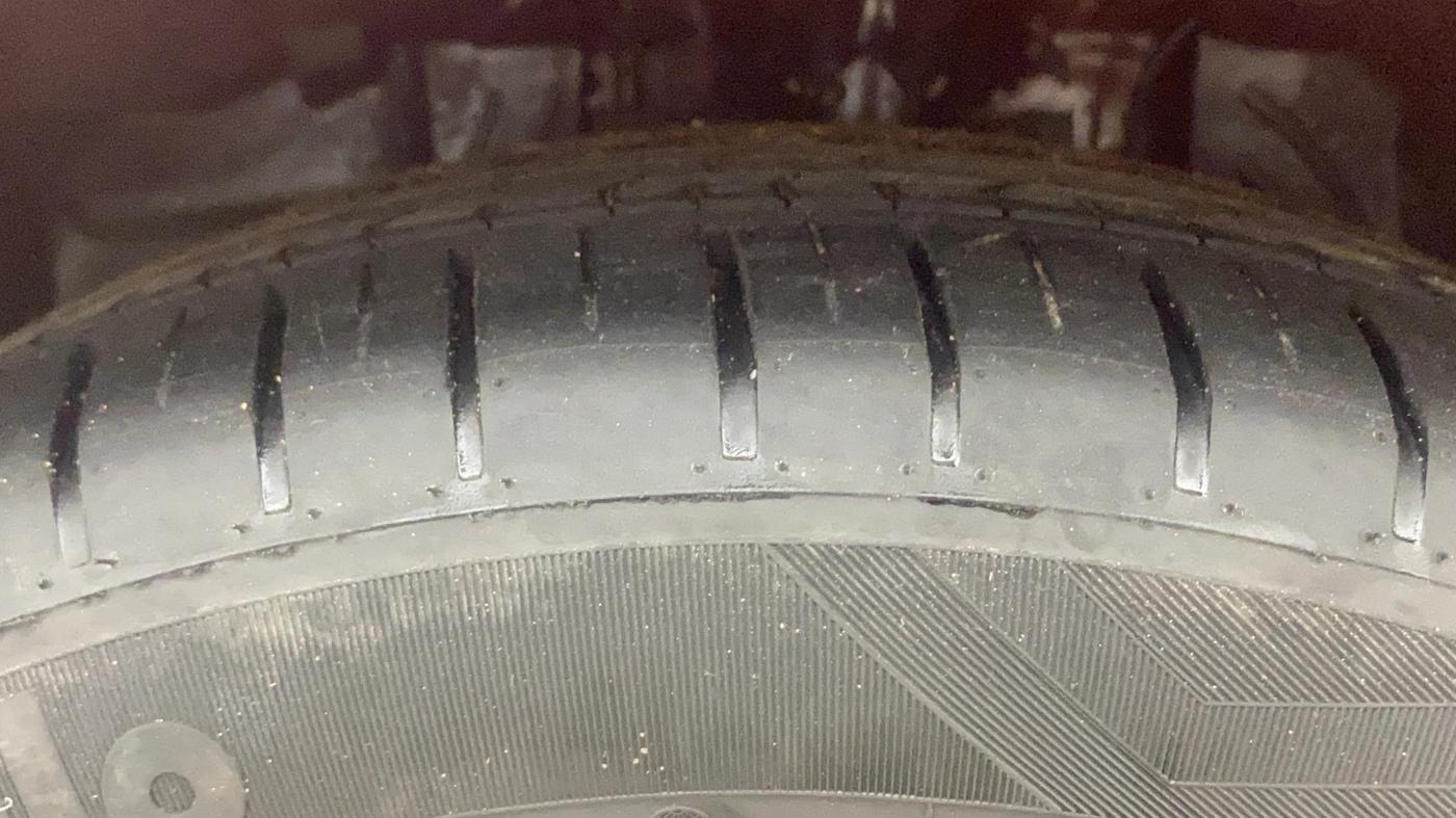 2020 Ford Figo Aspire TITANIUM PLUS 1.5 DIESEL, Diesel, Manual, 49,830 km, Left Front Tyre Tread