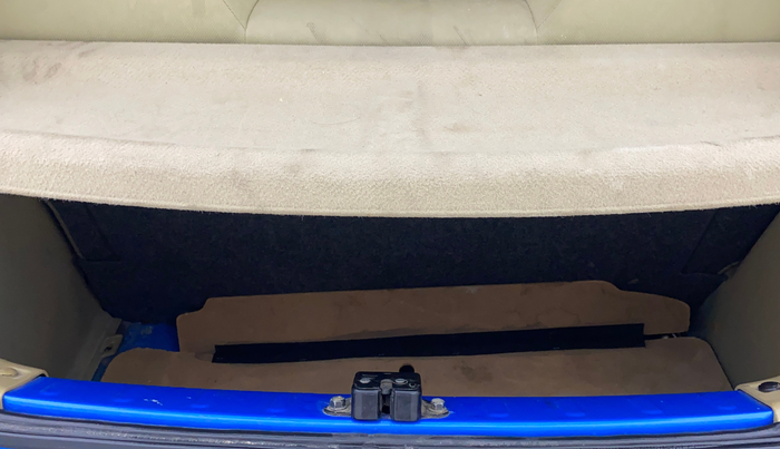 2013 Honda Brio V MT, Petrol, Manual, 1,19,328 km, Boot Inside