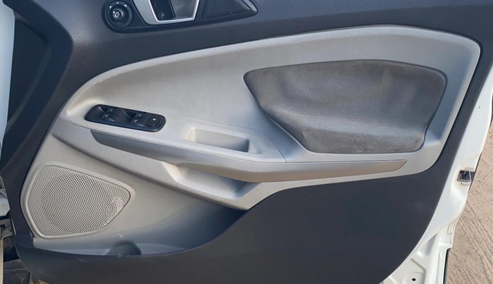 2016 Ford Ecosport TITANIUM 1.5L DIESEL, Diesel, Manual, 1,13,501 km, Driver Side Door Panels Control