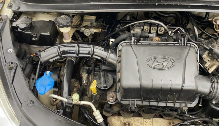 2013 Hyundai i10 MAGNA 1.1, CNG, Manual, 1,06,330 km, Engine View - Right