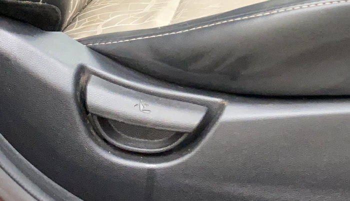 2015 Hyundai Grand i10 MAGNA 1.2 KAPPA VTVT, Petrol, Manual, 67,294 km, Driver Side Adjustment Panel