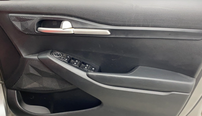 2019 KIA SELTOS HTK PLUS 1.5 DIESEL, Diesel, Manual, 68,212 km, Driver Side Door Panels Control