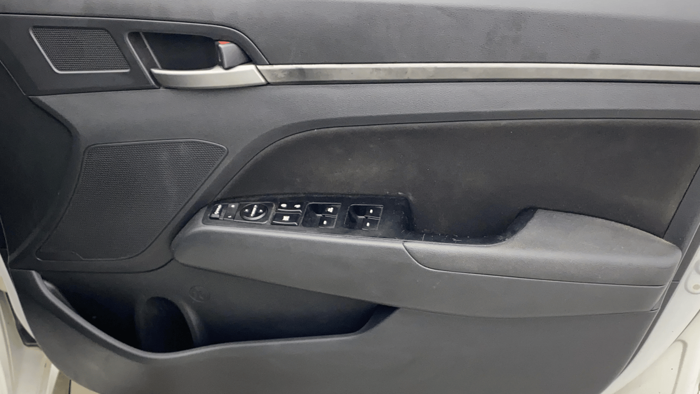 2019 Hyundai New Elantra 2.0 SX MT PETROL, Petrol, Manual, 68,311 km, Driver Side Door Panels Control