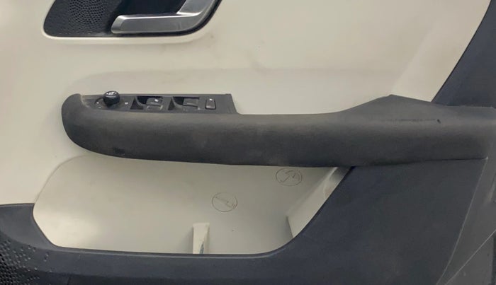 2021 Tata ALTROZ XZ DIESEL, Diesel, Manual, 98,464 km, Driver Side Door Panels Control